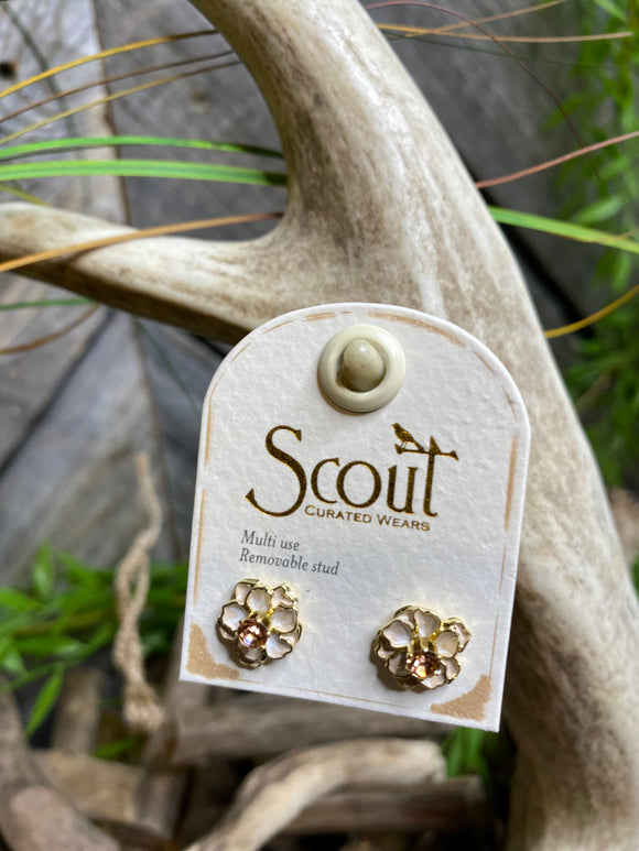 Jewelry - Scout Curated Wears Enamel Flower Earrings in Ivory/Gold