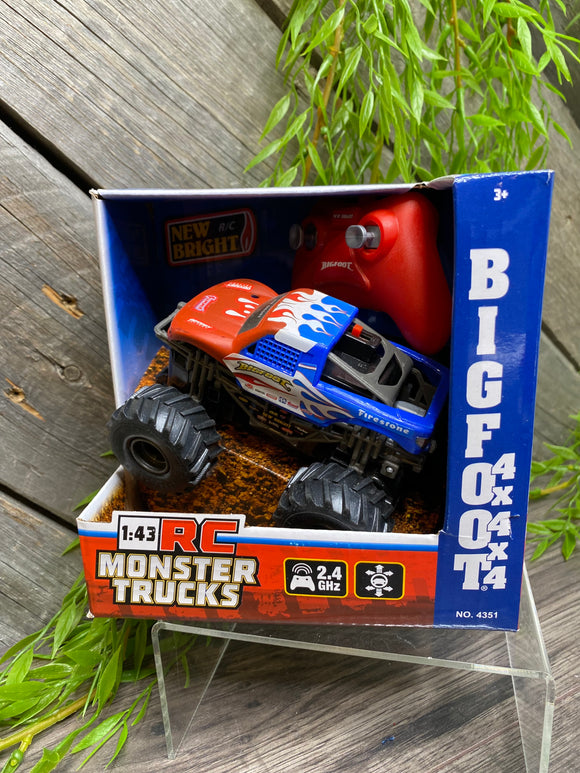 Toys - Radio Control Bigfoot Monster Truck in Red/Blue