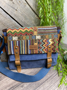 DaVan - Small Canvas Messenger Bag in Blue Aztec